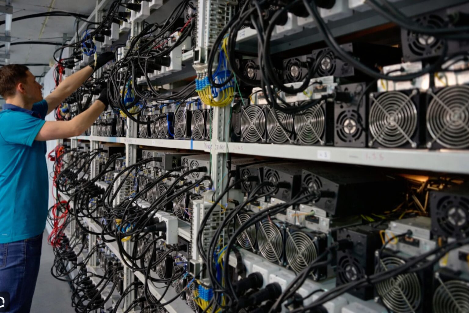 Bitcoin Miners Face Rising Costs and Strategic Shifts Ahead of 2028 Halving