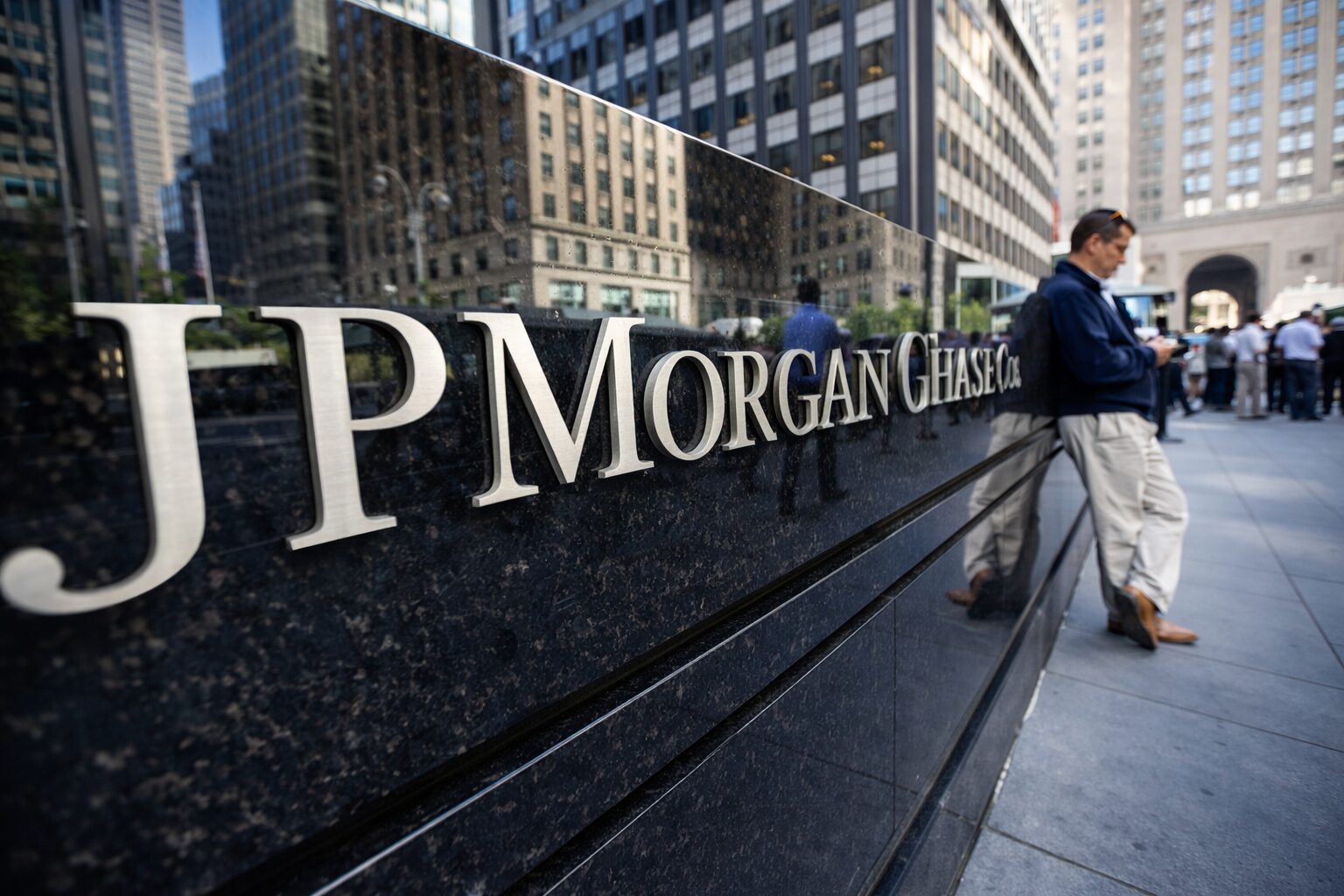 Crypto Market Flows Drop to $11 Billion in Q1 2026, JPMorgan Reports