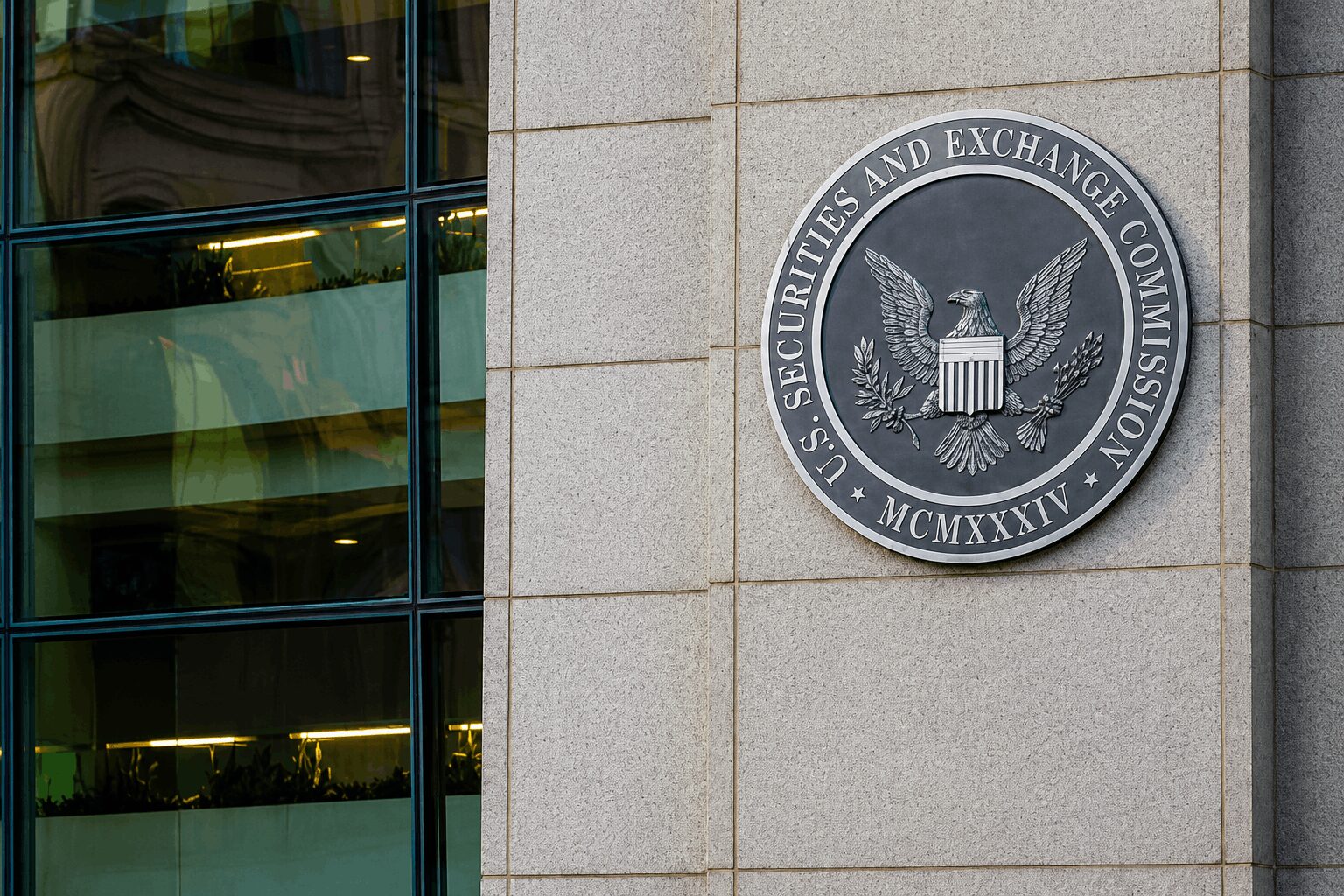 SEC to Hold September Roundtable on 24-Hour Stock Trading