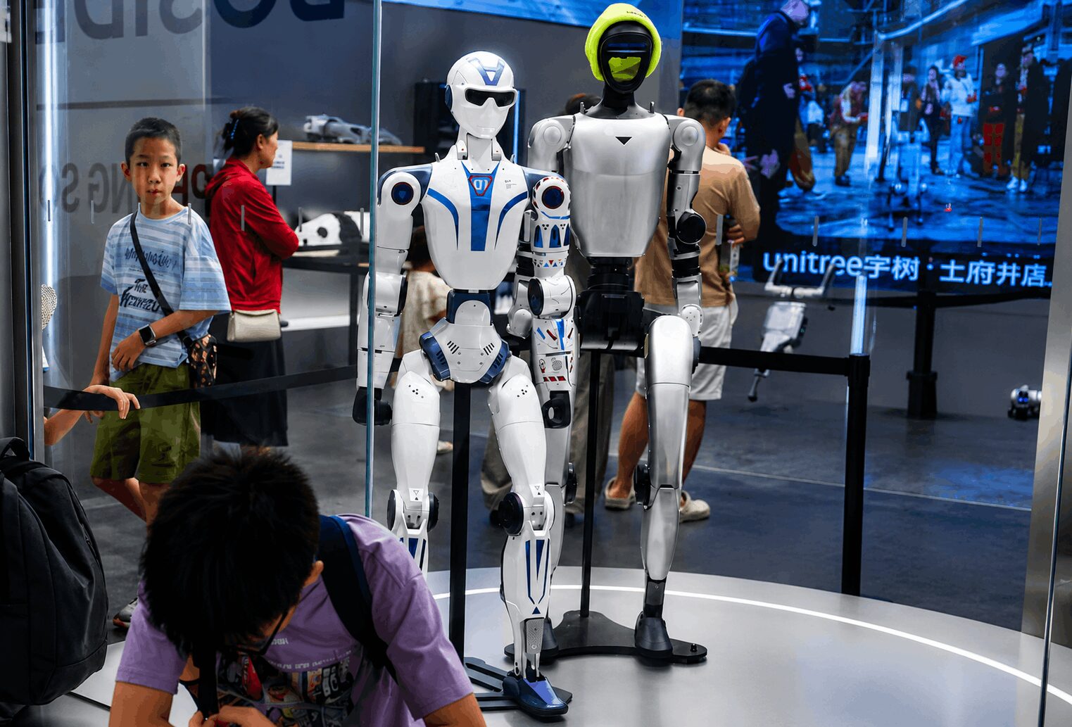 Chinese Robotics Startup Predicts Major AI Breakthrough for Humanoid Robots by Next Year